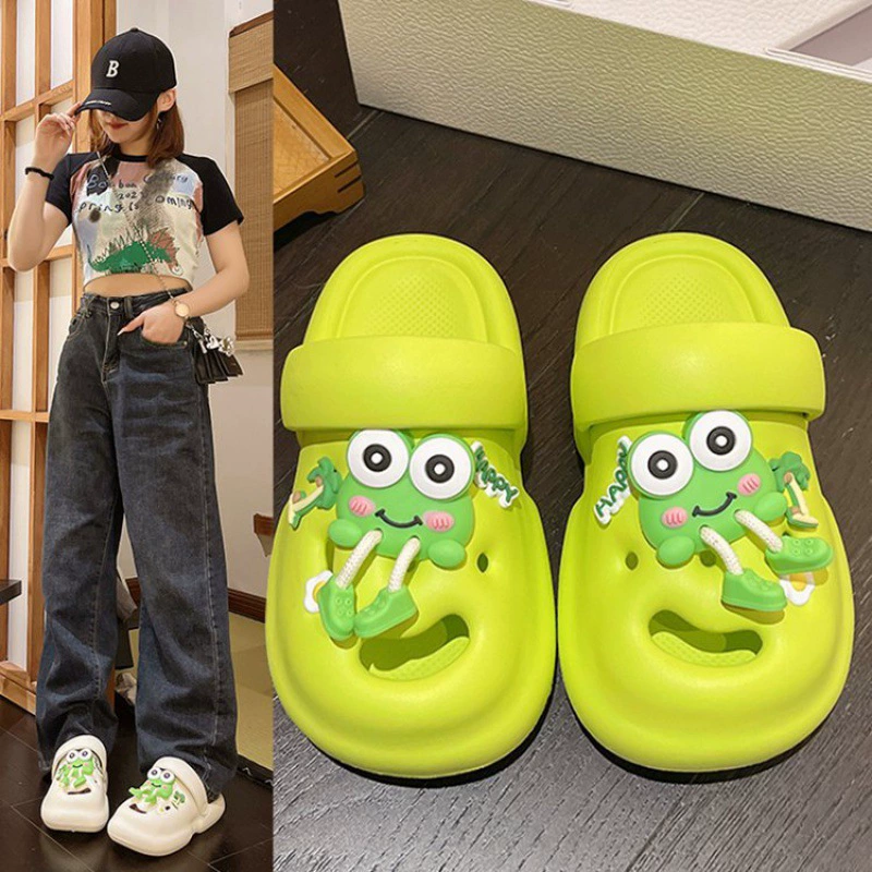 Туфоны с дырками на толстой подошве женские милые мультяшные сандалии тапочки весной и летом 2024 новая нескользящая пляжная повседневная сандалия