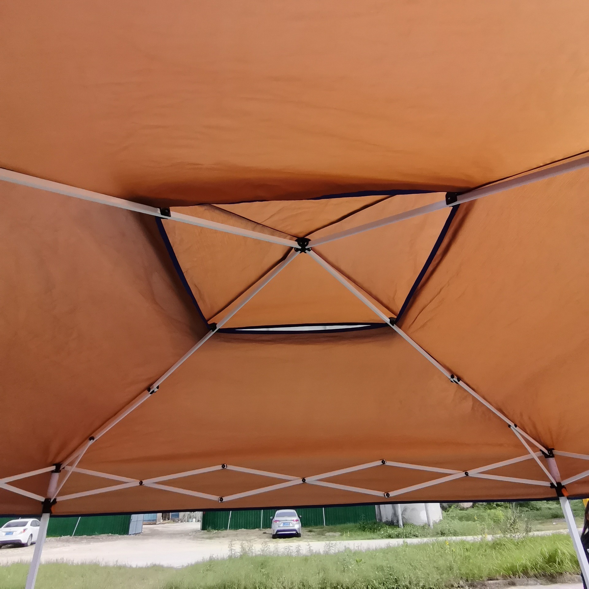 Estante hueco al aire libre camping plegable tienda de campaña de doble capa portátil viaje de cuatro patas tienda 210T recubierto de plata Oxford tela