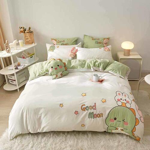 Small and Fresh 100% Cotton Embroidered Quilt Set for Kids - Four-Piece Bedding Set with Fitted Sheet