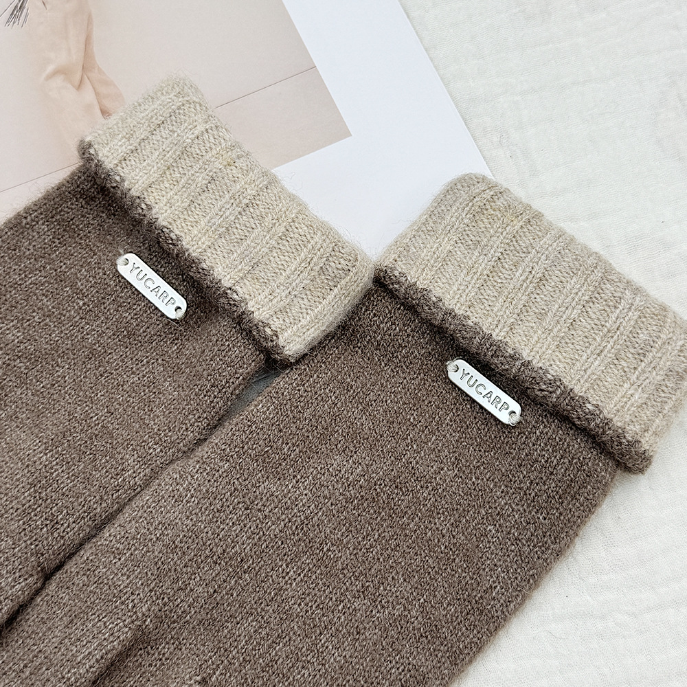 Otoño y invierno de color sólido nuevo guante de punto de moda con pantalla táctil al aire libre a prueba de viento y calor a prueba de frío de cinco dedos guantes largos