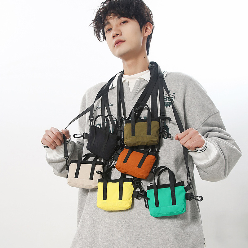 小挎包男款ins潮牌个性耳机包小众斜挎包女单肩包迷你零钱包