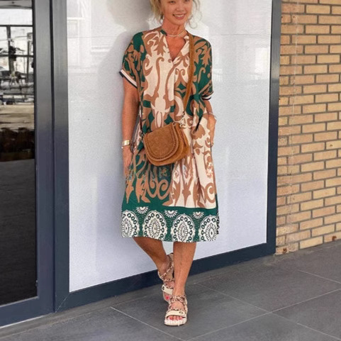 Women's Short-Sleeved V-Neck Printed Casual Dress Loose Fit Simple European And American Style Dress_ecoleips.com