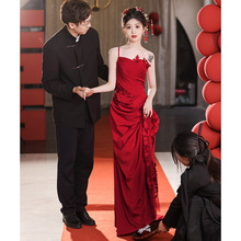 酒红色吊带敬酒服2026新款新娘婚礼当天便装高贵订婚礼服法式拖尾