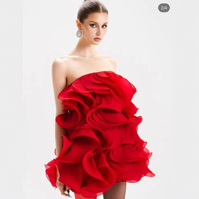 Amazon Princess Style Summer Pure Color Kelp Edge Tube Top Fluffy Dress White French Short Style 2025 New Amazon Princess Style Summer Pure Color Kelp Edge Tube Top Fluffy Dress White French Short Style 2025 New