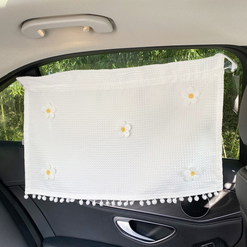 Car Window Magnetic — Qìchē Car curtains - suction-cup-5-small-daisies-rear-window