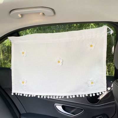 triangle curtain for car interior — Car curtains - suction-cup-5-daisy-rear-window