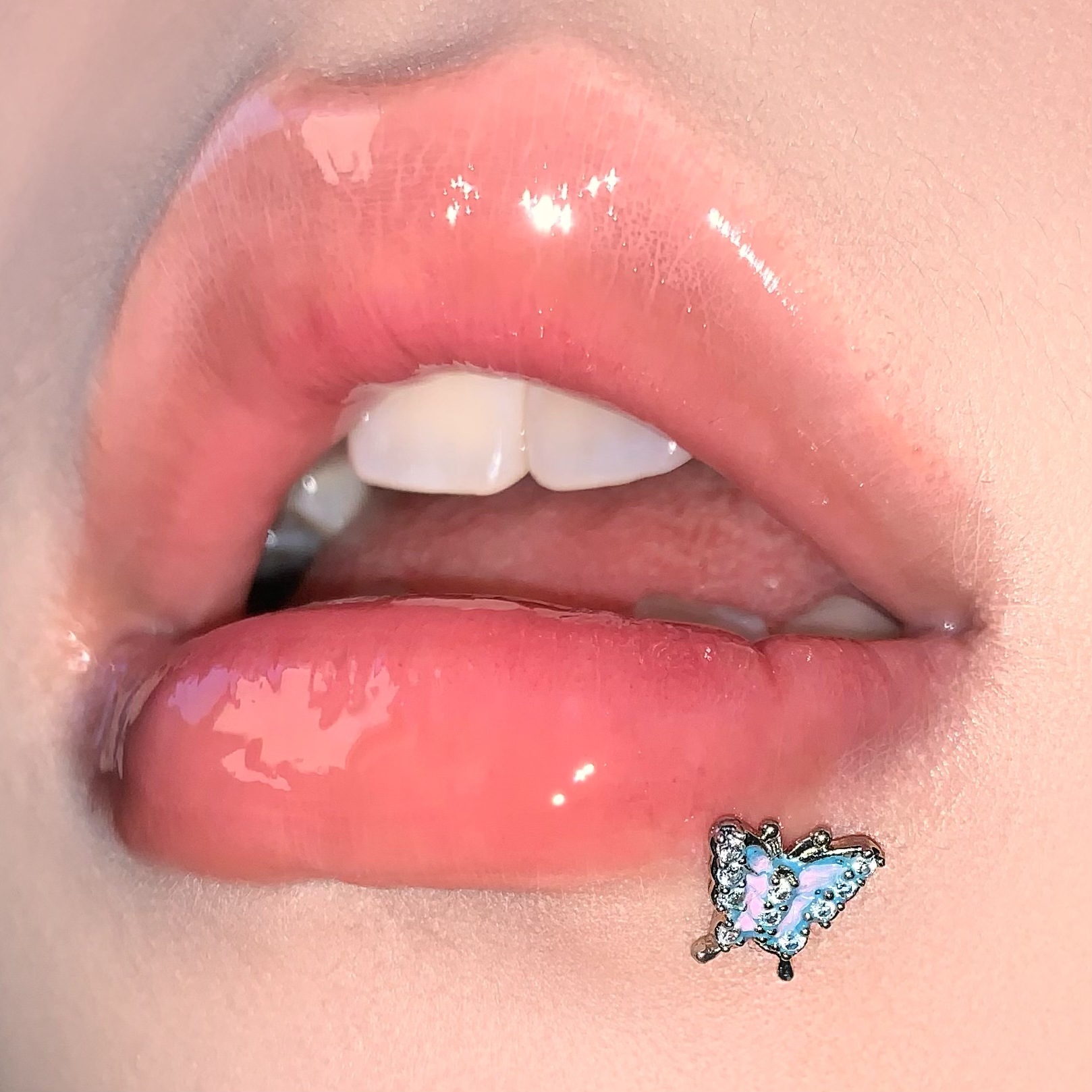 Super Flash Gradient Butterfly Lip Nail Steel Titanium Diamond Straight Nail Cochlea Ear Bone Nail Niche Hot Girl Puncture Jewelry Wholesale detail image 9