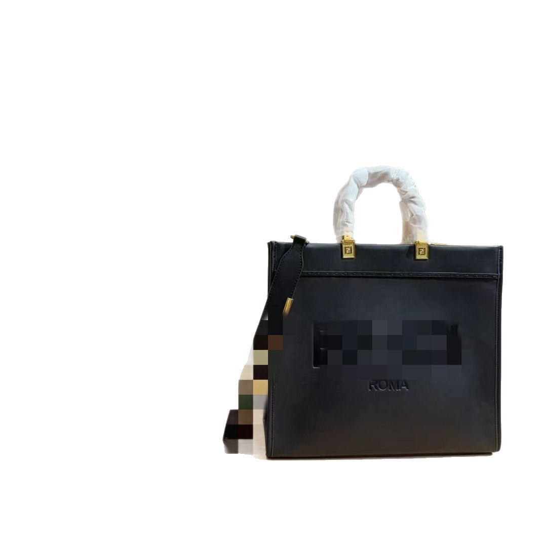 Leather retro shoulder bag