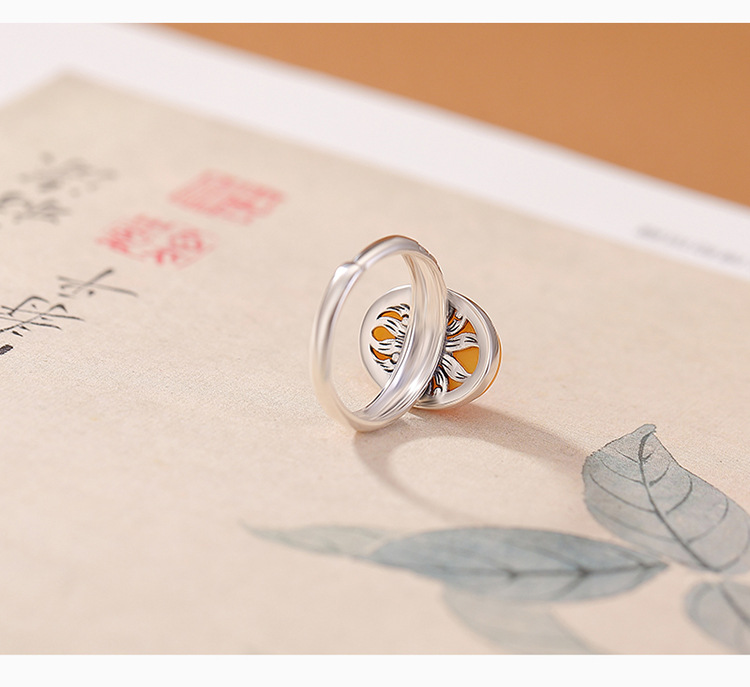 Nhẫn bạc S925 đính ngọc bích và hổ phách hình hoa sen phong cách tân cổ điển — Màu hổ phách chi tiết 5