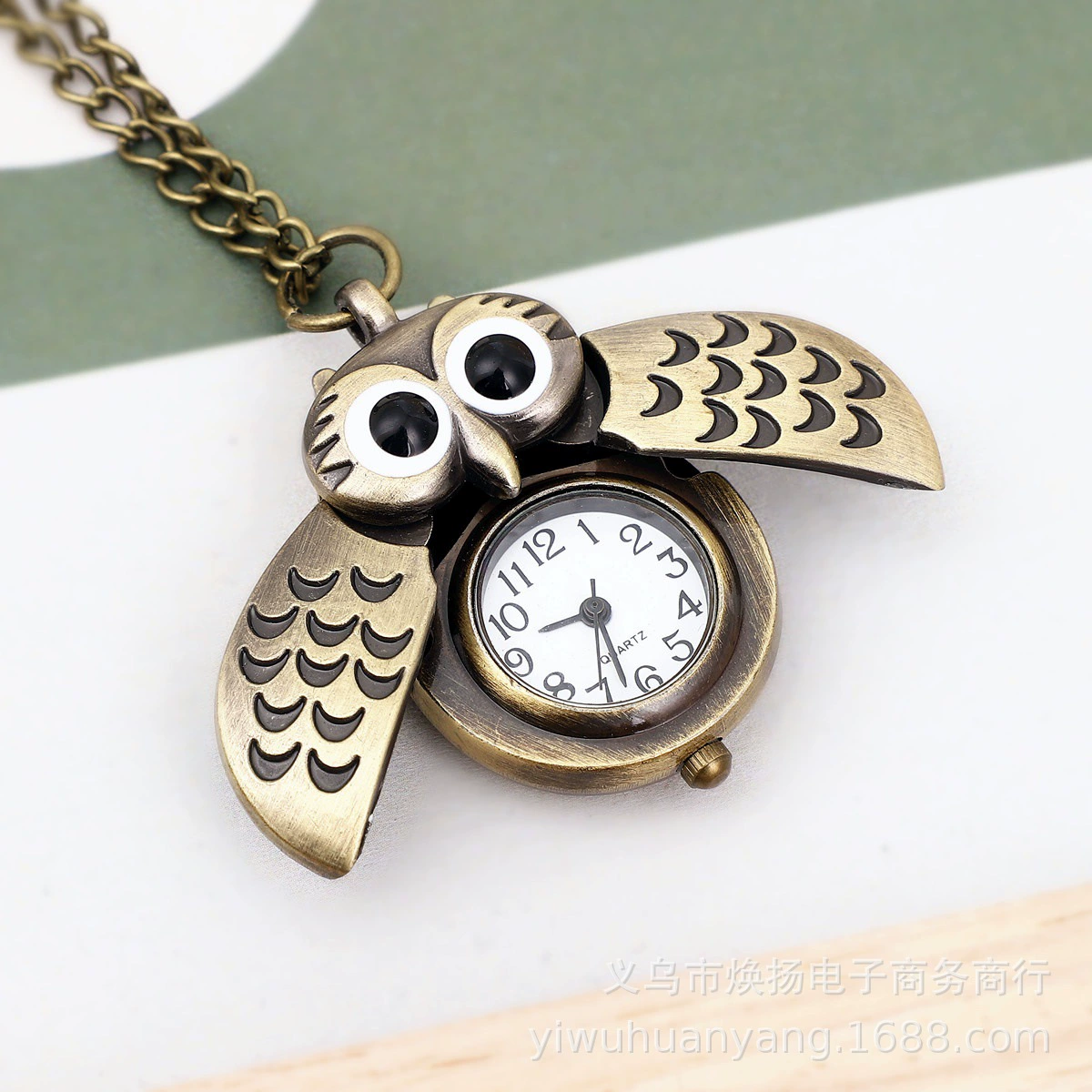 Оптовая продажа от производителя: милые часы-кулон с совой, кварцевые часы с мультяшным дизайном, креативные ретро-часы с откидным механизмом, детские карманные часы.