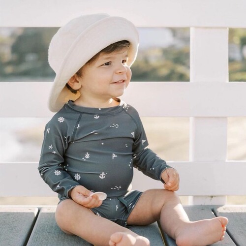 Children's sun protection long-sleeved swimsuit boy baby ins style hot spring swimsuit boy quick-drying split swimsuit wholesale