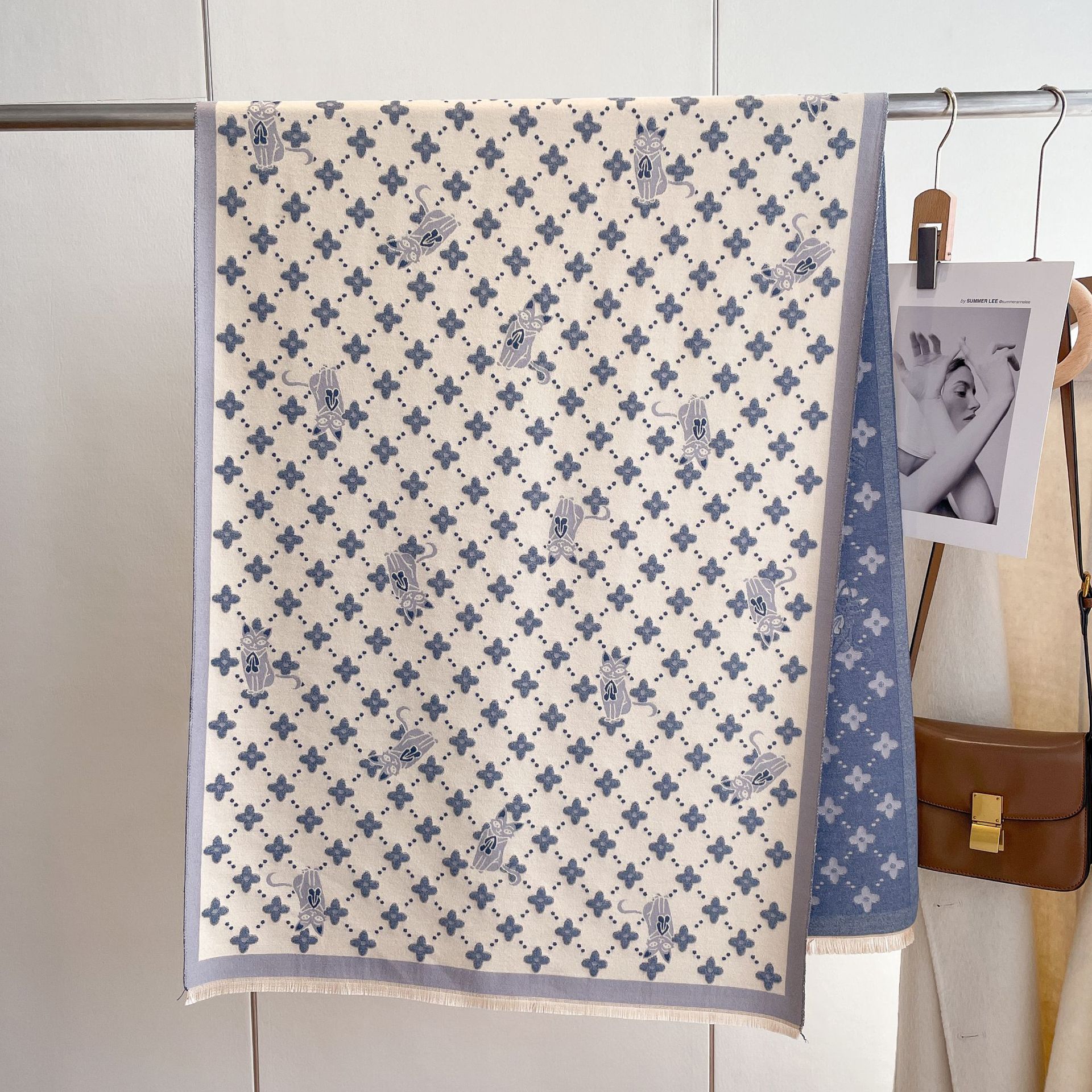 Comercio exterior europeo y americano otoño e invierno nuevo cálido engrosado alargado chal bufanda gato pequeña flor bufanda de Cachemira para mujeres