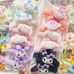 秋冬のぬいぐるみのサメのクリップが可愛いです。