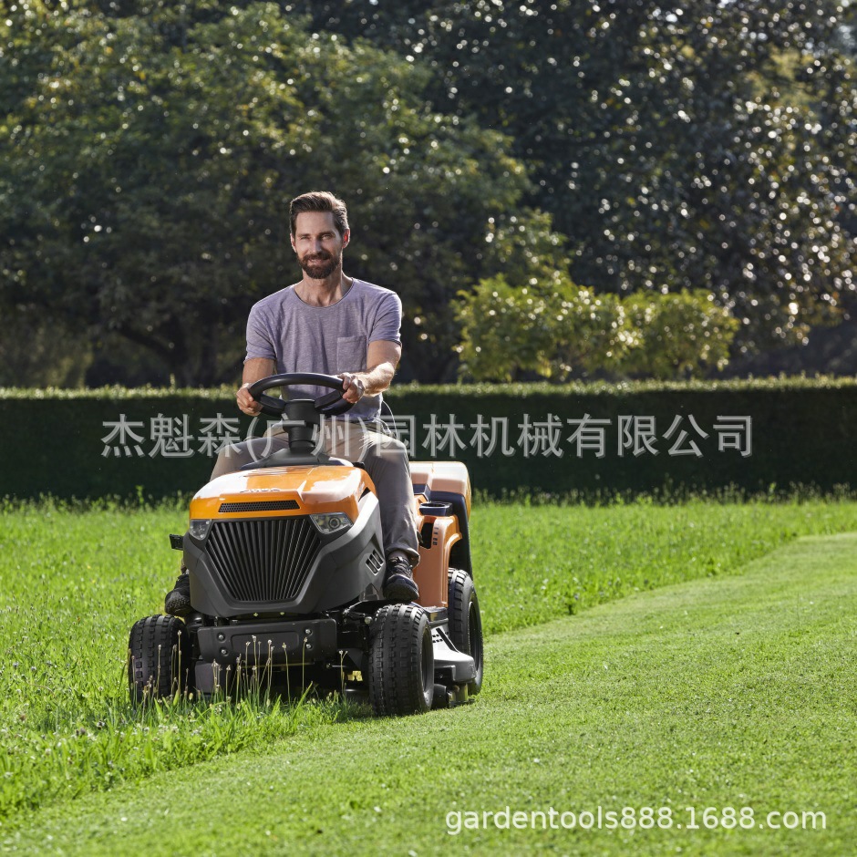 斯帝佳草坪修剪车后排草修剪车 广场球场设备 ESTATE 598W草坪车