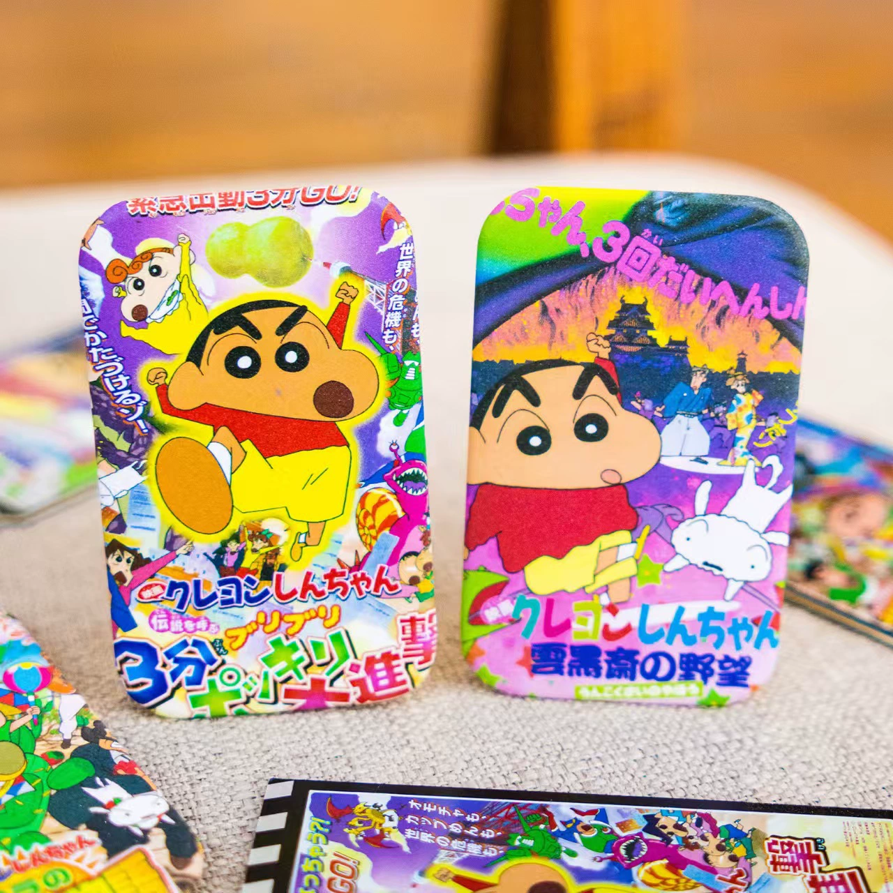 «Подлинный» значок Crayon Shin-shiba автономный бокс лазерная полоса + билет корень закладка Аниме периферия 2D Таидики Таники
