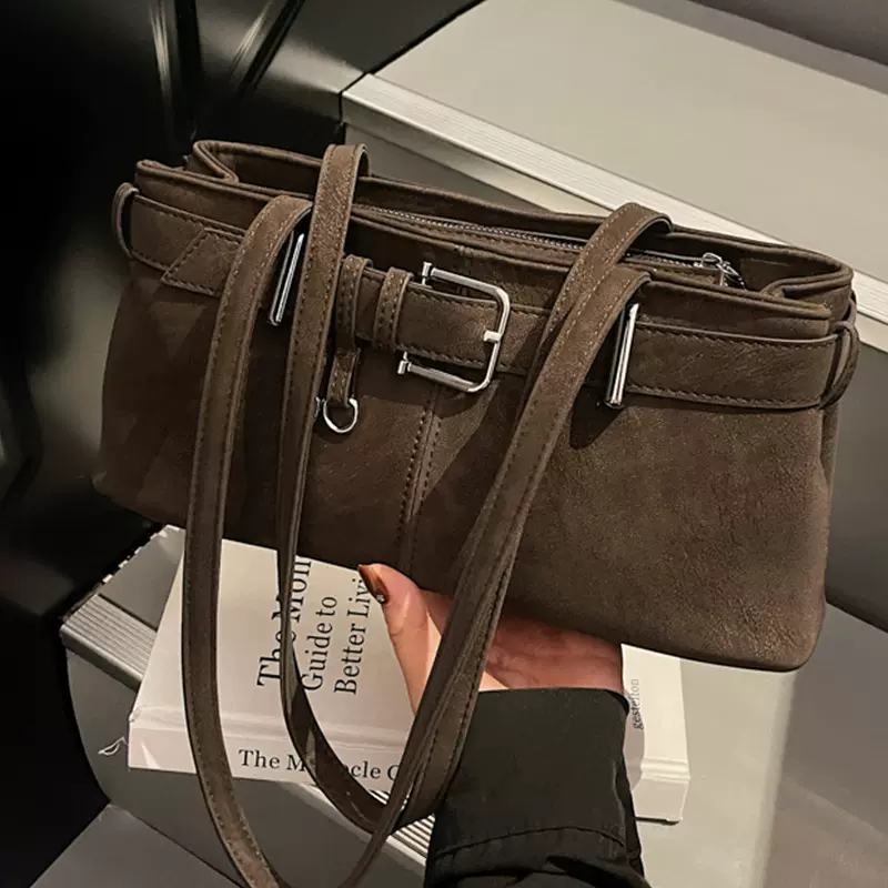 跨境复古包包女2025秋冬新款高级感时尚百搭单肩包通勤手拎法棍包