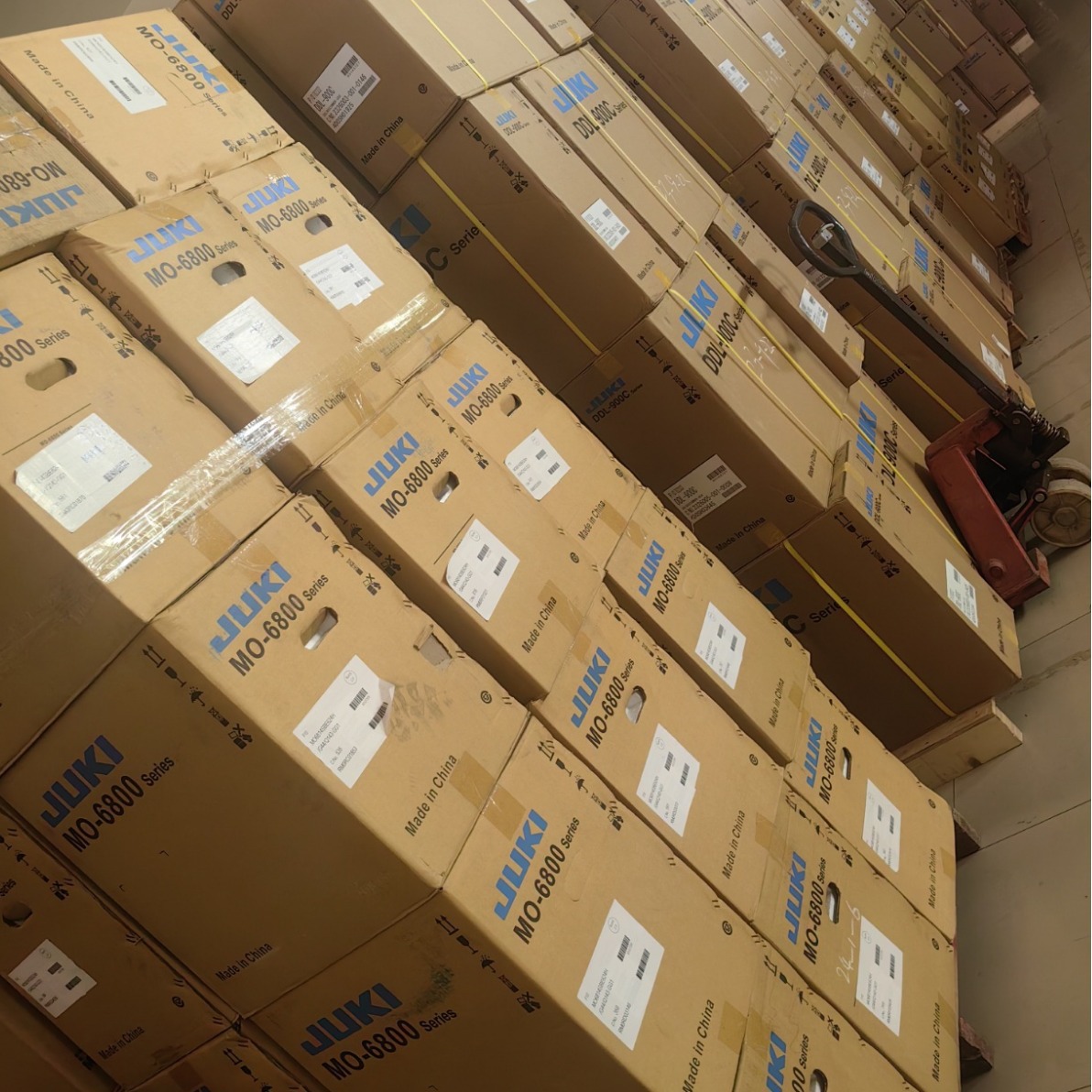 Al por mayor máquina pesada japonesa original / máquina de coser JUK máquina eléctrica doméstica automática de bloqueo de bordes máquina de coser de borde