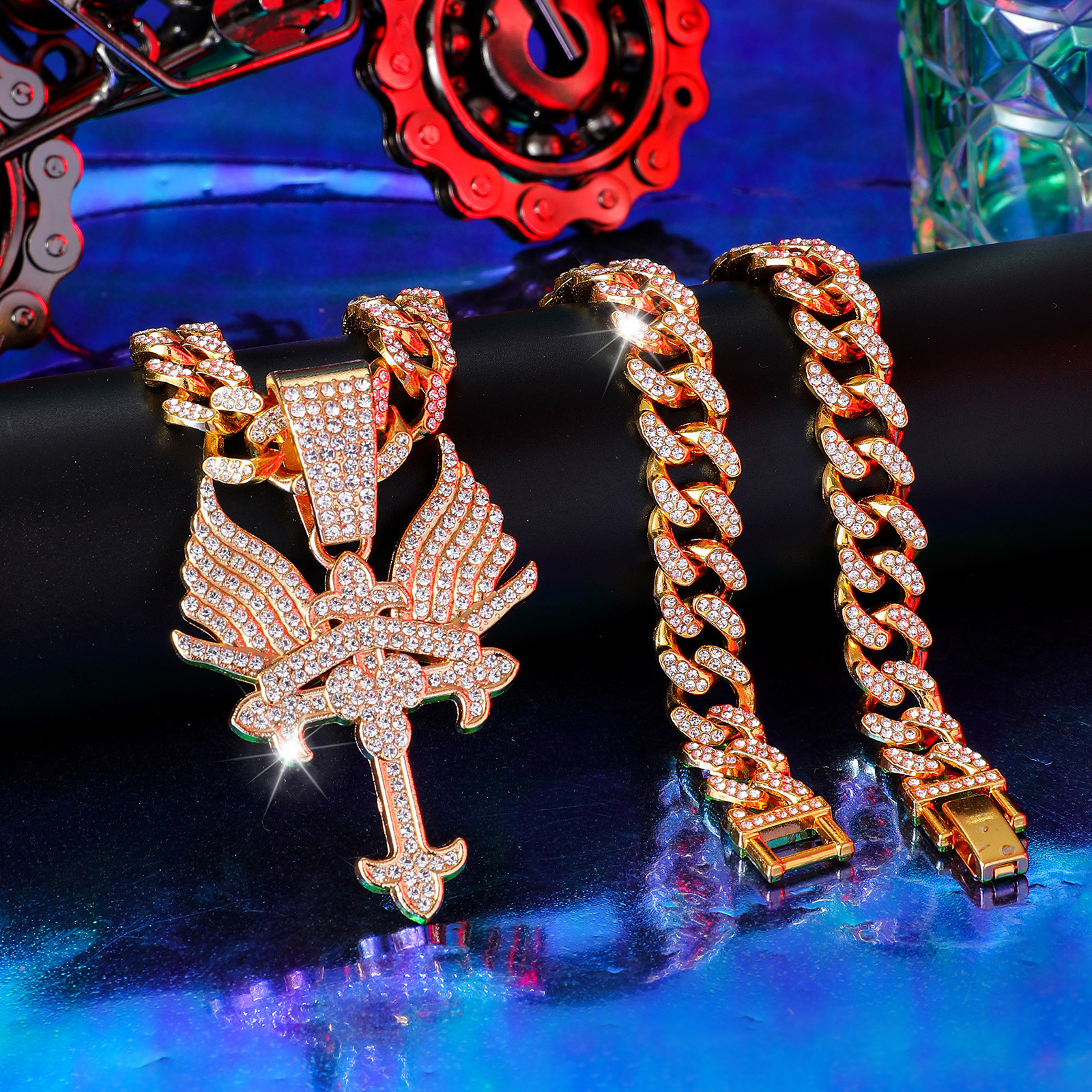 European and American trendy jewelry fashion personality cross pendant hip-hop style full diamond men's necklace cross-border wholesale