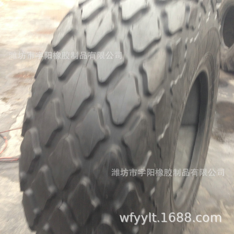 18.4-26  E-7 压路机轮胎 斜交工程机械轮胎  加厚