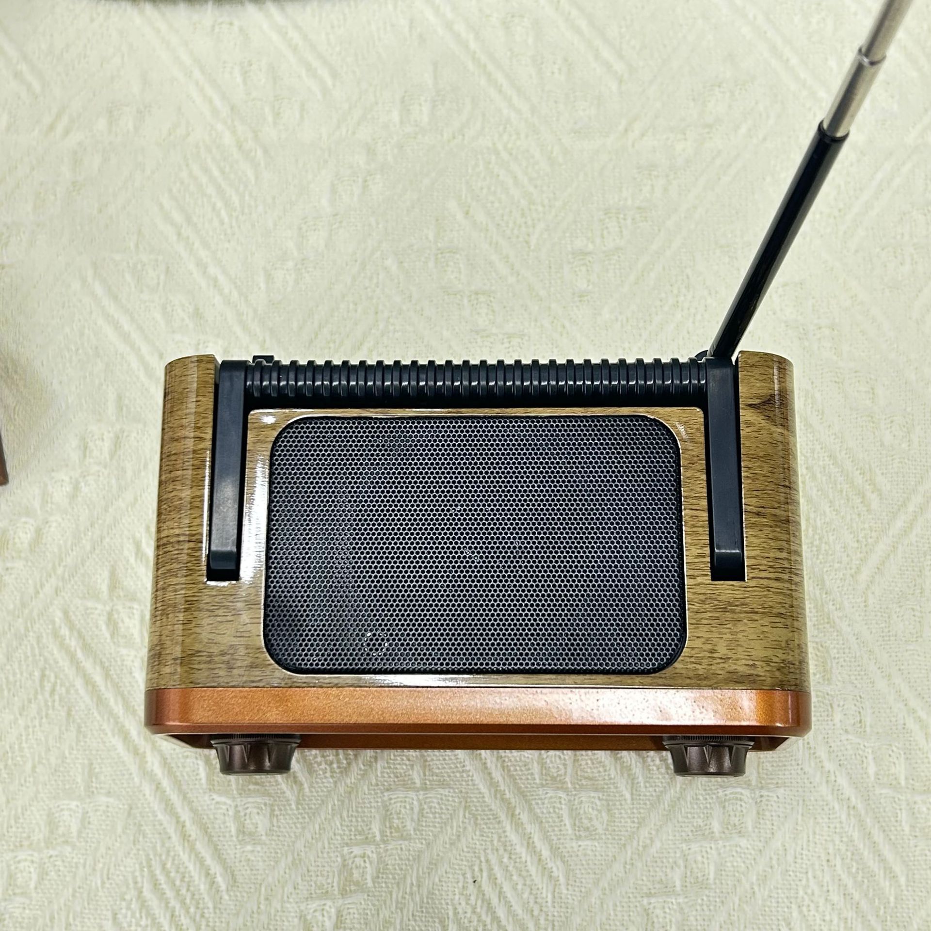 Nuevo retro multifunción tarjeta de audio Bluetooth portátil multibanda radio de madera retro M - 1939 BT
