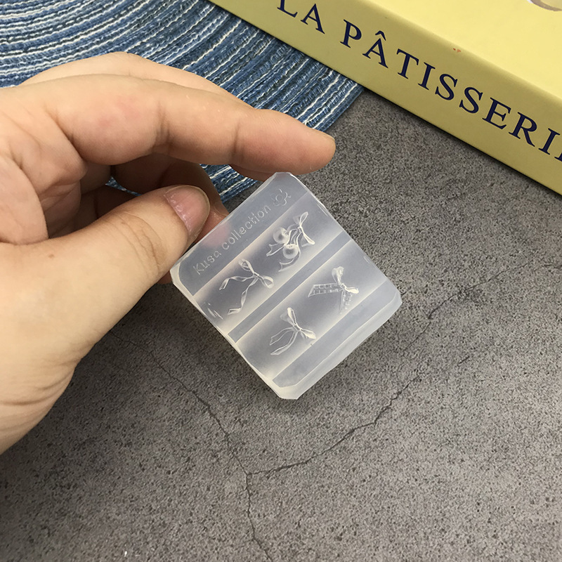 跨境批发蝴蝶结硅胶美甲模具立体链条串珠浮雕花纹穿戴甲装饰工具|undefined