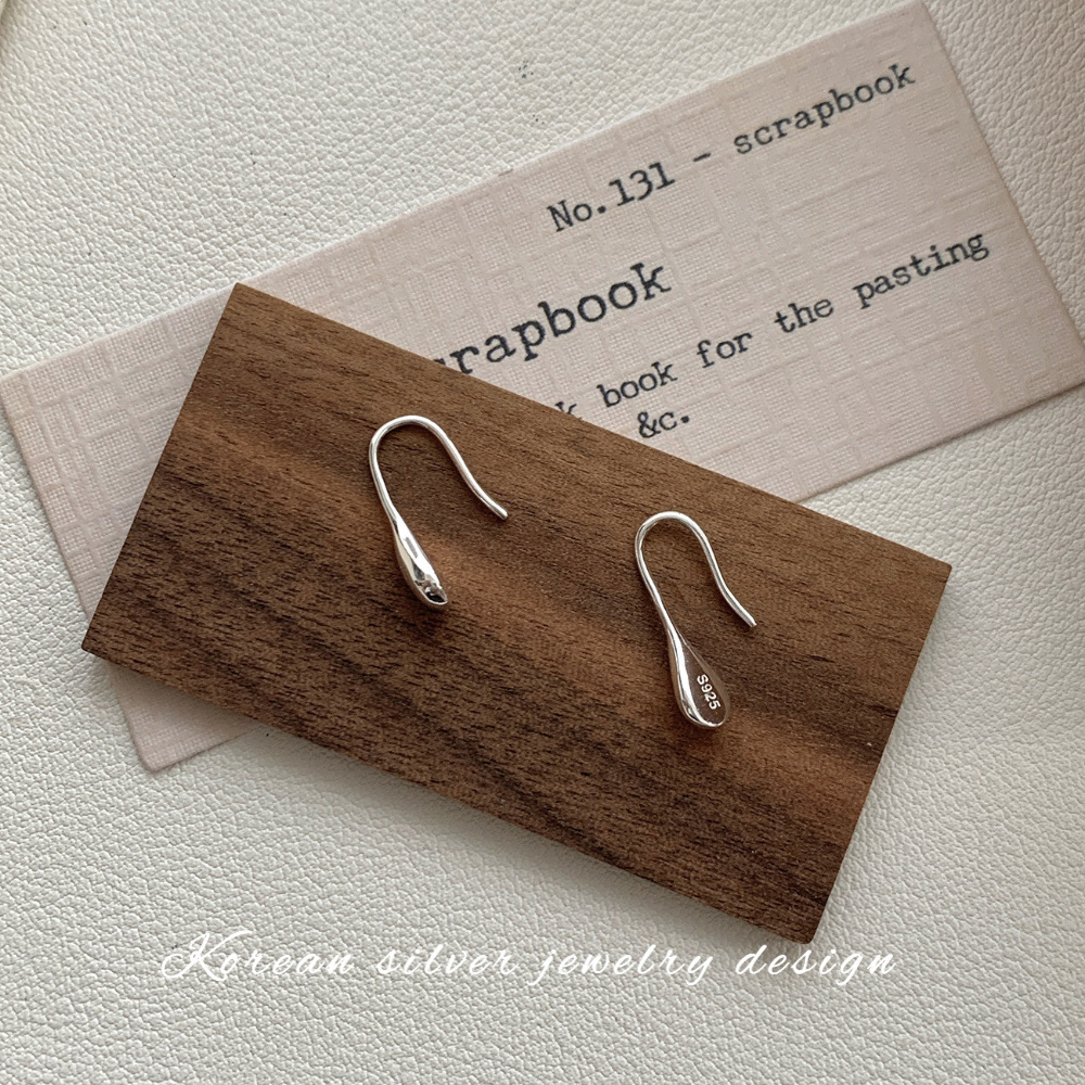 s925純銀極簡冷淡風水滴耳釘女小眾設計感精緻百搭養耳洞耳飾批發