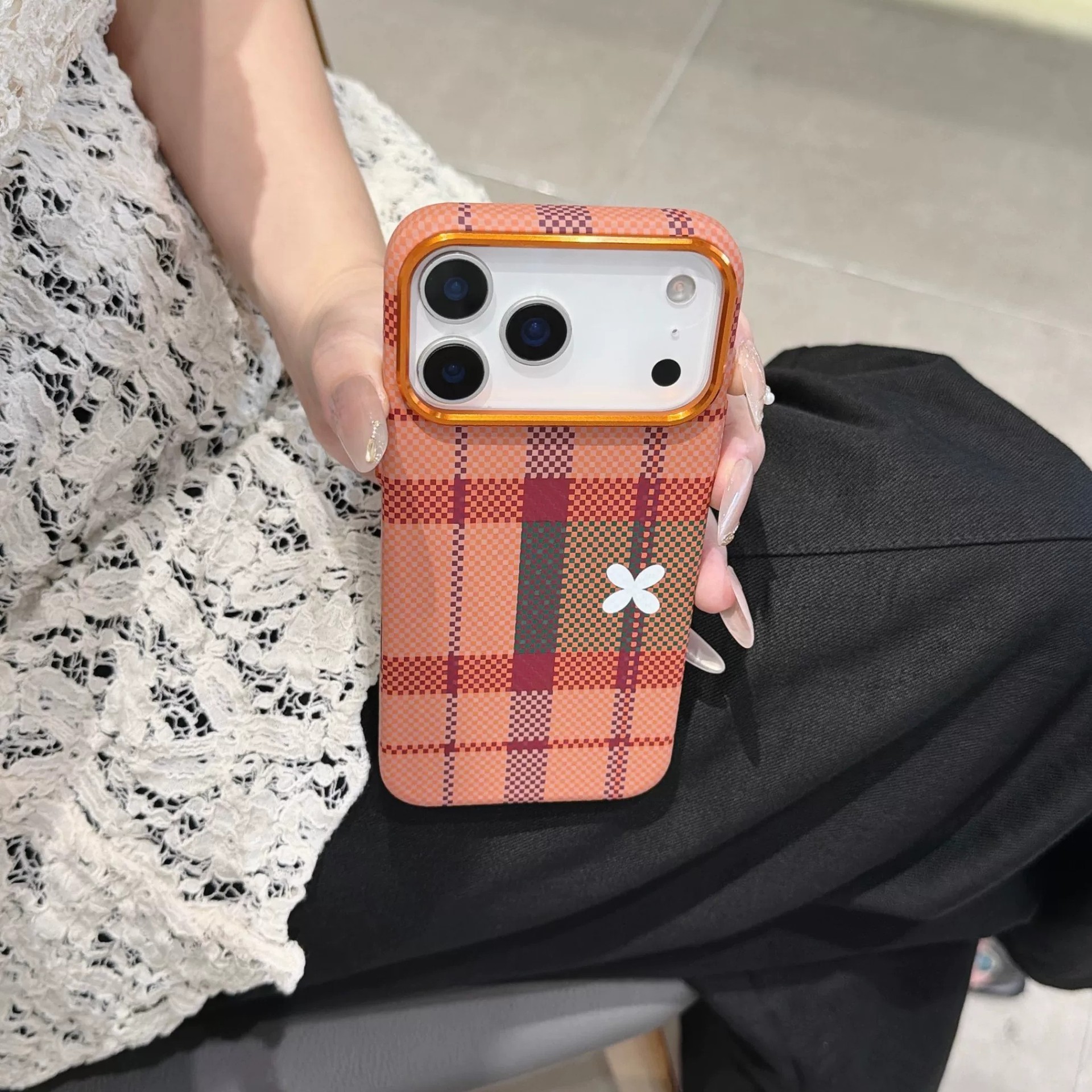 适用iPhone18promax格津生花磁吸手机壳时尚苹果17硬壳防摔保护套