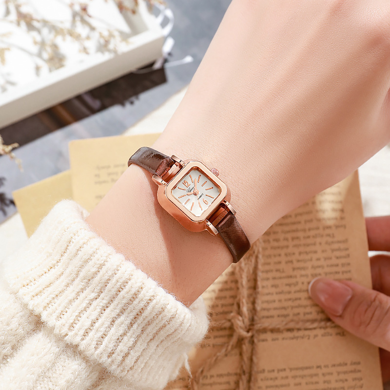 Retro Square Simple Women's Watch, Compact Retro Casual Student Watch, Korean Style Ins Fashion Women's Watch