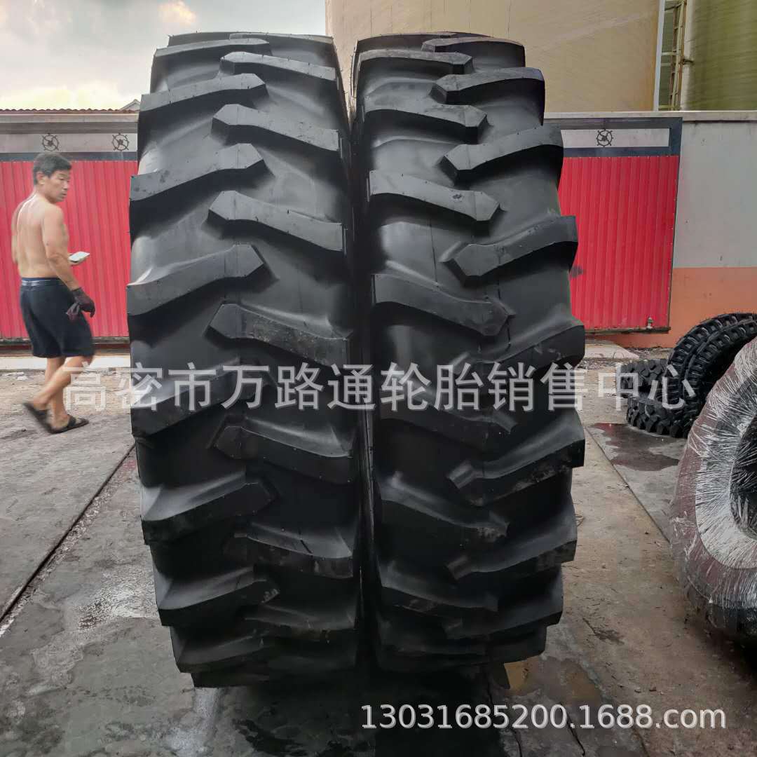 大马力农业拖拉机23.1/18.4-26/30/34/20.8-38/42R-1人字轮胎