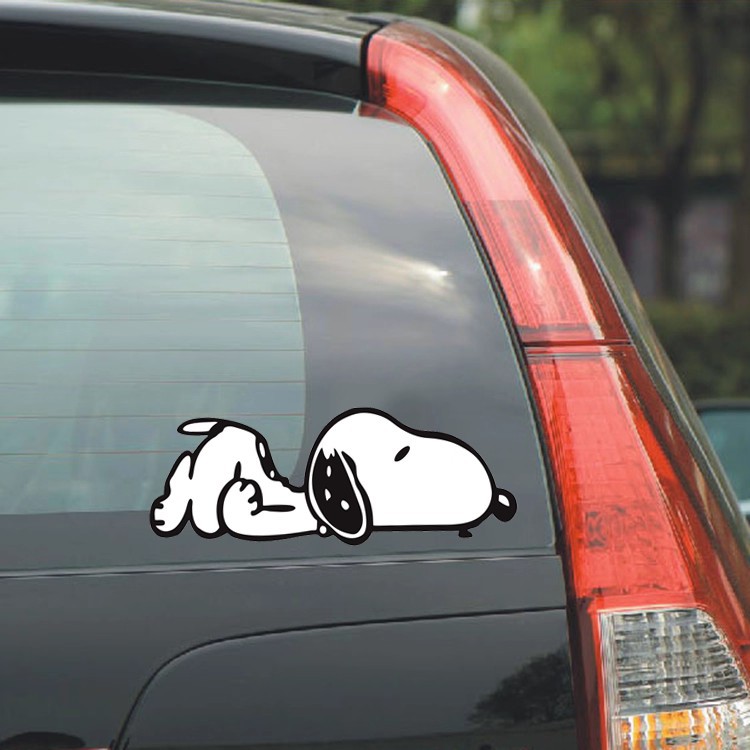 흑백 스누피가 오른쪽으로 누워있습니다 30*11.5CM