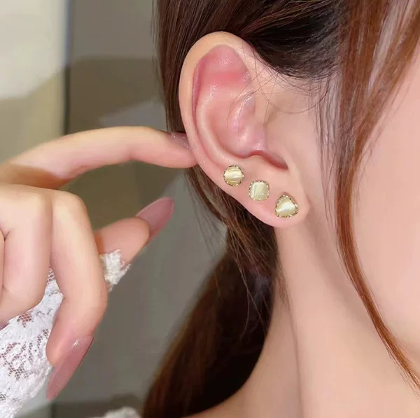Vintage Cat's Eye Stone Silver Earrings for Women 2025 Trendy Design Geometric Delicate Small Earrings Ear Accessories