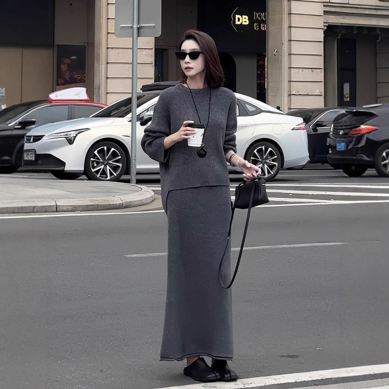 高级感老钱风独特绝美灰色坑条前短后长毛衣鱼尾半裙两件套女秋季|undefined