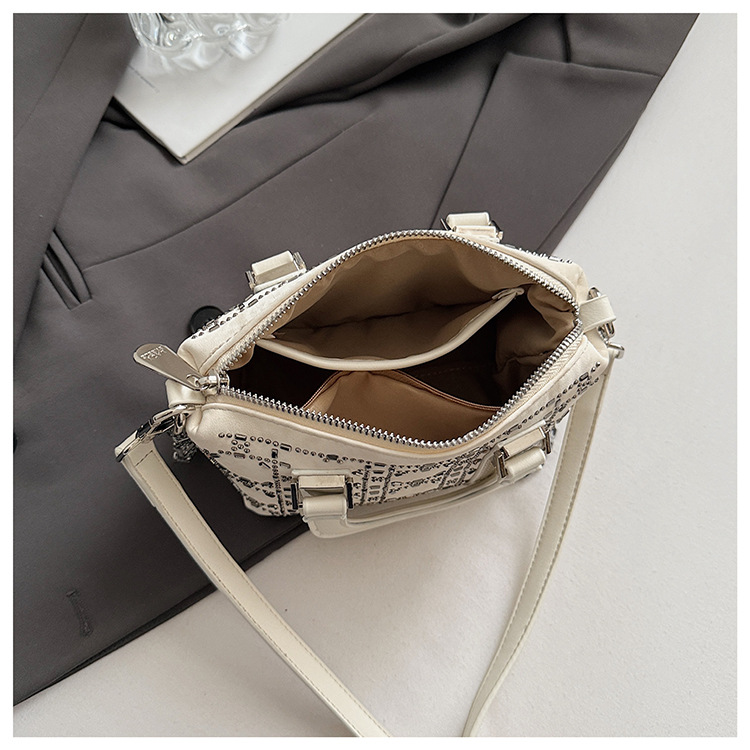 Summer bag: Women's niche design denim blue hot diamond handbag, 2025 new style bow single-shoulder crossbody bag undefined