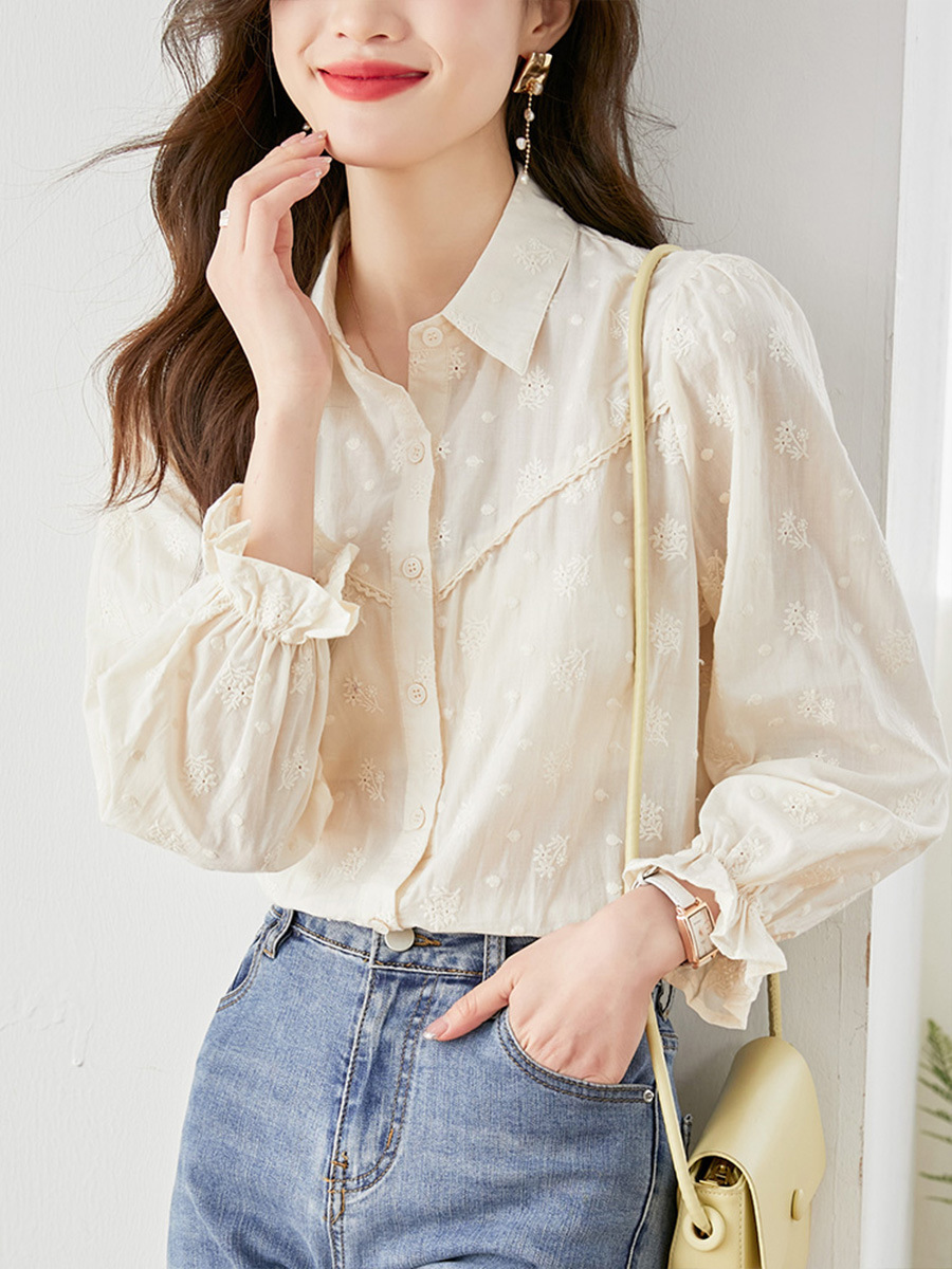 Camisa blanca de algodón bordada para mujer, manga larga, nuevo estilo primavera 2026, top bordado de algodón puro, camisa de mujer de alta gama.