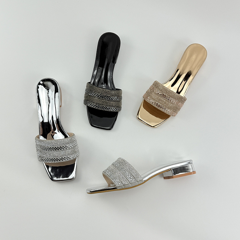 2025 New Summer Style Sexy Square Toe Open-Toe Sandals, Fashionable Rhinestone Mid-Heeled Flip-Flops for Women to Wear as Outerwear