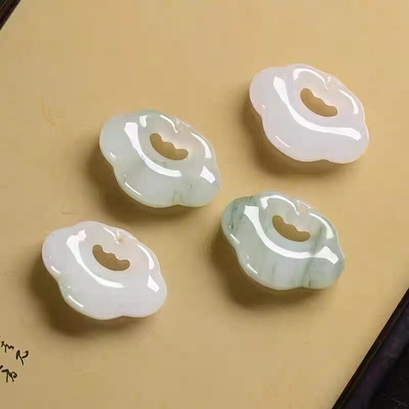 天山翡翠ペンダント安全プレート天然新疆ゴールデンシルク翡翠安全バックルパンプレート翡翠ペンダント卸売|undefined