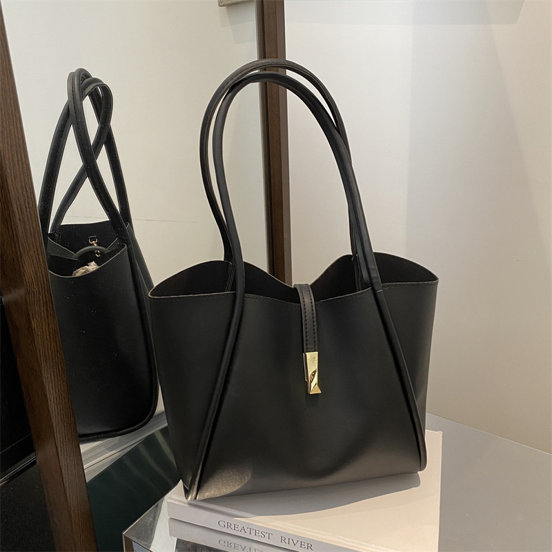 Bolso de gran capacidad para mujeres 2024 otoño invierno bolso de mujer bolso de hombro bolso de viaje bolso para niños bolso de alta calidad retro simple bolso de tote