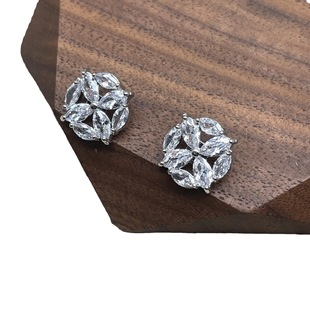 �����ʯ�o�ەr��Ů�b�r��ᘿ�ë���W荕r�b��DIY�~��Ʒ