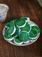 廠家直銷雲南古樹 8克 普洱（生普 ）小沱茶茶餅冰島純料