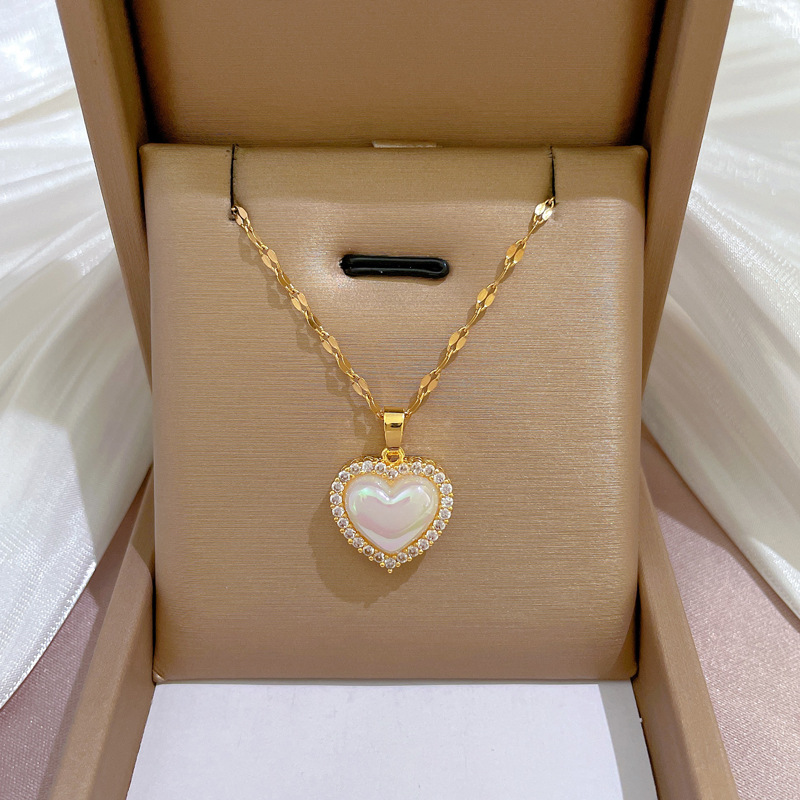 Titanium Steel Copper Fashion Star Chain Diamond Heart Shape Artificial Pearls Necklace display picture 2