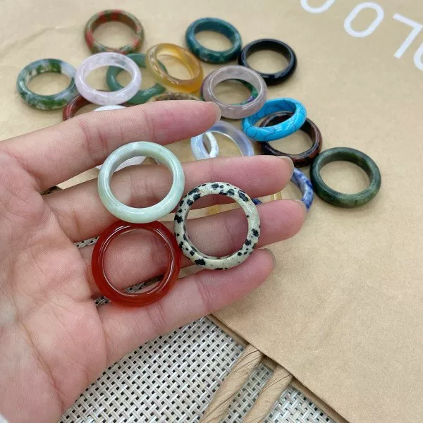 Natural Crystal Dongling Powder Crystal Running Ring Round Ring for Men and Women Simple Joker Diy Accessories Ring Wholesale