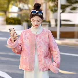 新中式风羽绒服女2025冬季新款巨好看的小香范粉色短款保暖厚外套