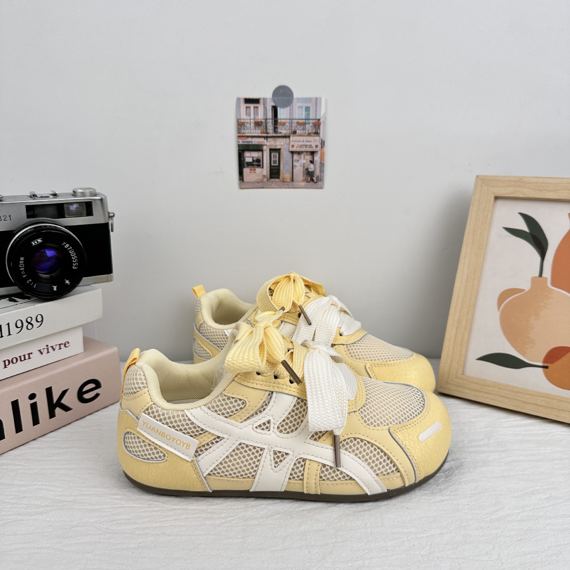 Yuanbo a través de la red fea y linda Forrest Gump zapatillas mujer 2025 verano nuevo nicho versión coreana del entrenamiento alemán deportes pequeños zapatos blancos en nombre del cabello