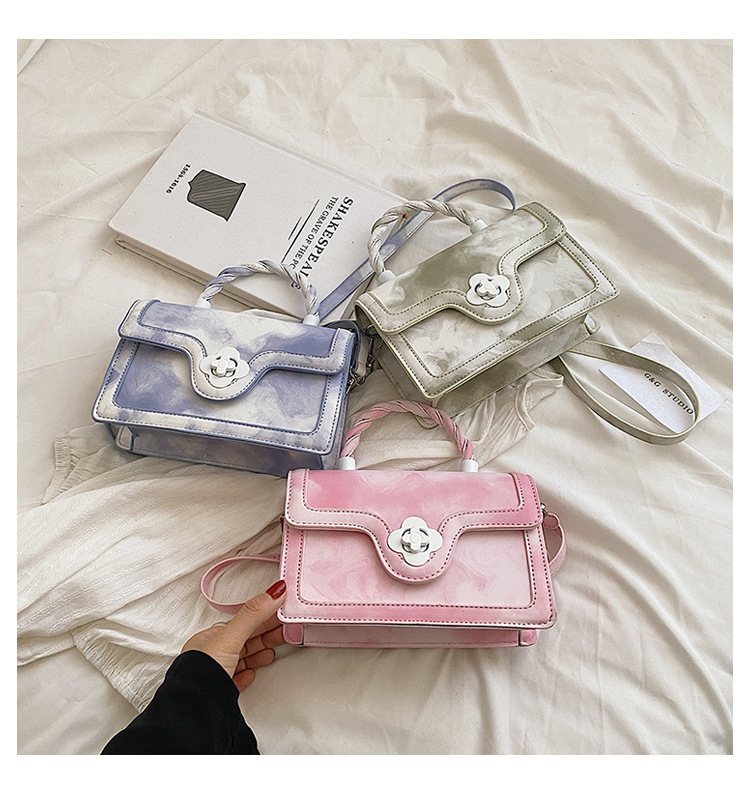 Women's Pu Leather Gradient Color Vintage Style Fashion Square Buckle Handbag Crossbody Bag Square Bag display picture 1