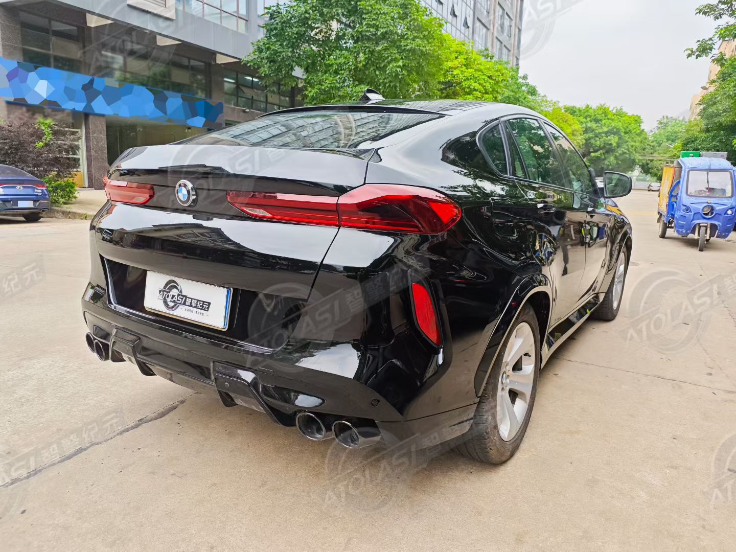 Suitable for Bmw X6 E71 Upgrade to New X6M Old-To-New Body Kit, Front and Rear Bumper Assembly, Four Exhaust Tips, Wheel Arches