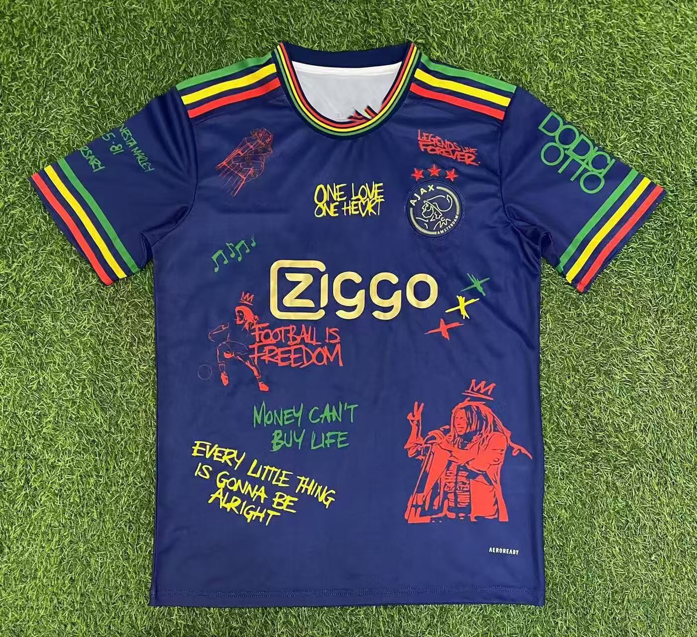 Una generación de uniformes de fútbol, nuevos uniformes de entrenamiento, camisetas, Italia AC, Barcelona, Real Madrid, Brasil, Japón, Ajax