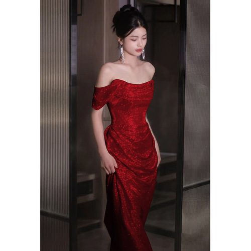 One-shouldered evening dress, new style, high-quality, bright and flashing, toasting dress, elegant banquet host, female