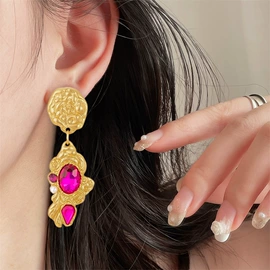 耳环;耳钉;项链