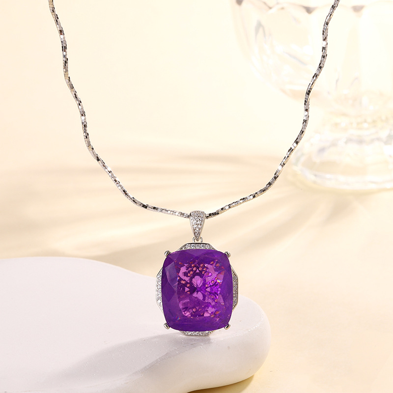 2024 nuevo estilo Zhuang Shengsheng joyería fondo de cobre chapado en oro simulación color tesoro gordo rectangular 20*23 collar colgante de moda