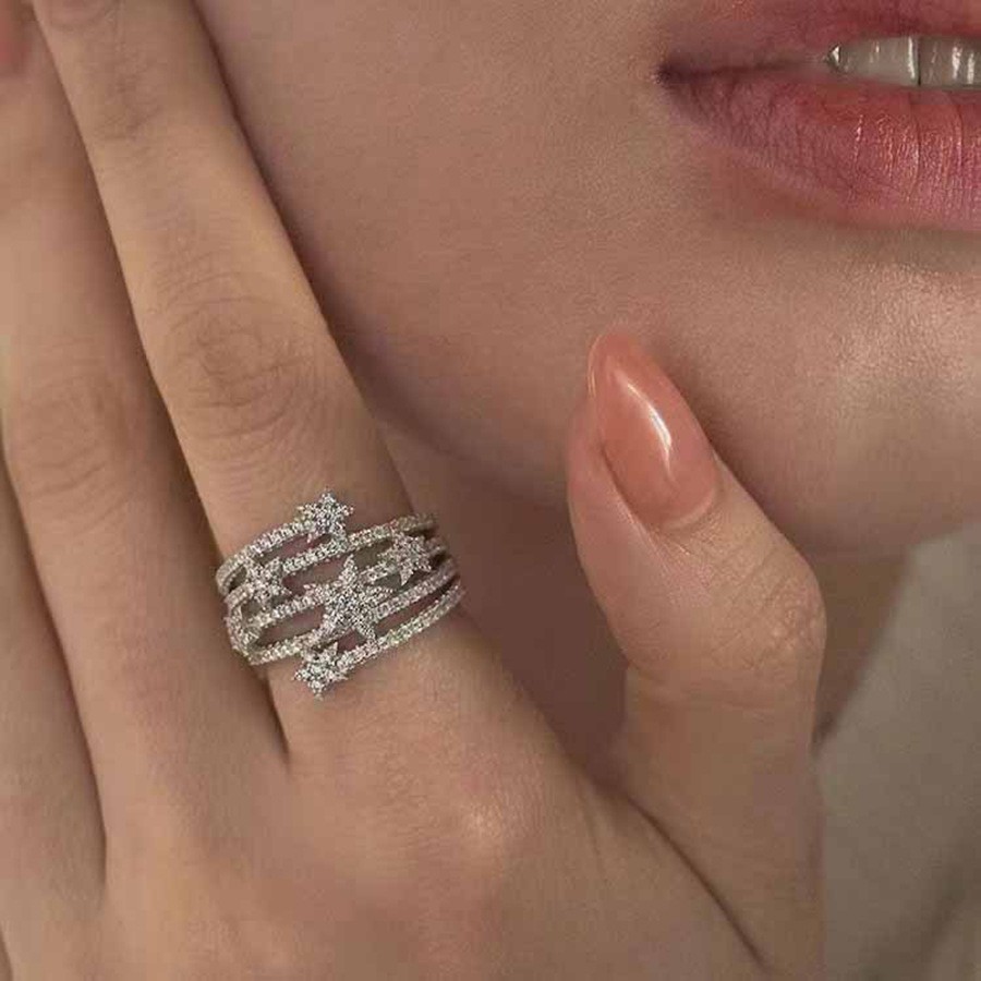 Corea del Sur ins triángulo circón anillo abierto nicho creativo versátil anillo de dedo índice elegante lujo ligero accesorios de alto sentido